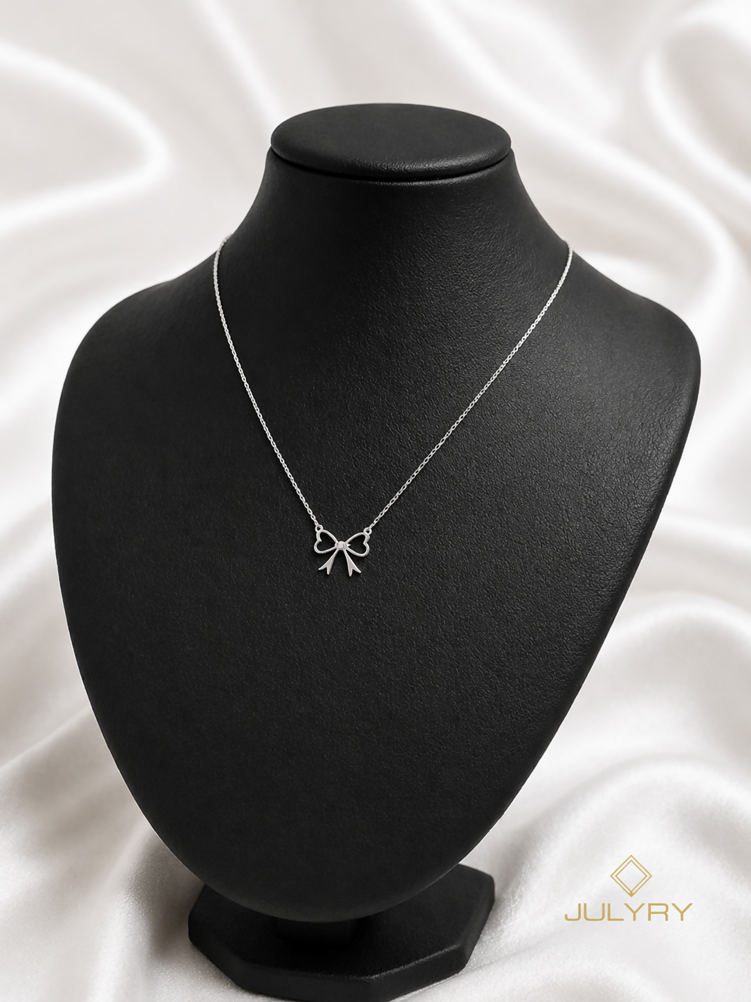 Collar lazo pequeño en plata 925/950